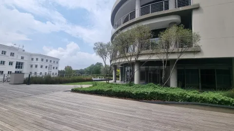 Oxford & Glenhove  - 114 & 116 Oxford & Glenhove, Rosebank